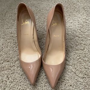 Christian Louboutin Nude patent leather pump